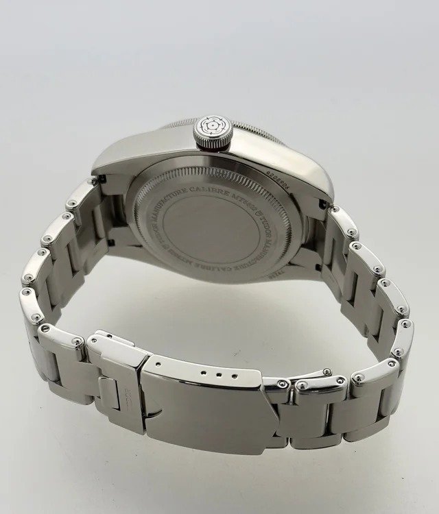 WhatsApp Image 2025-10-16 at 12.30.41