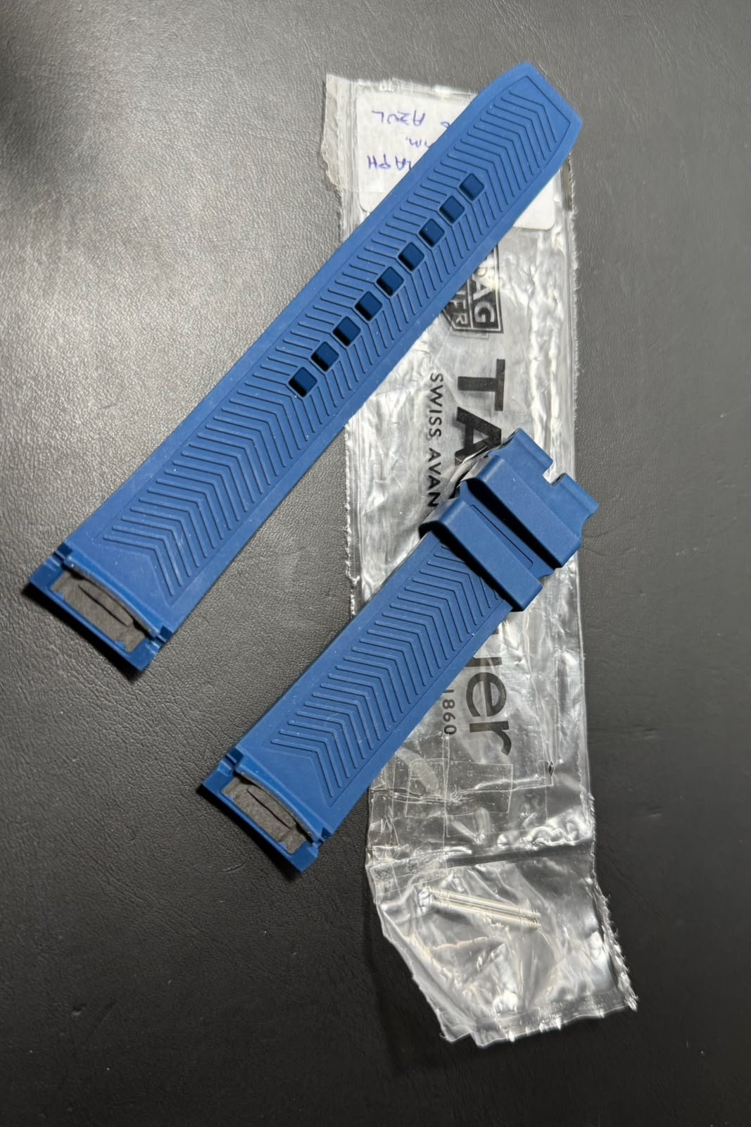 CORREA CAUCHO AZUL PARA TAG HEUER FORMULA 1 X RED BULL RACING EDICION ESPECIAL 43 MM - Imagen 2