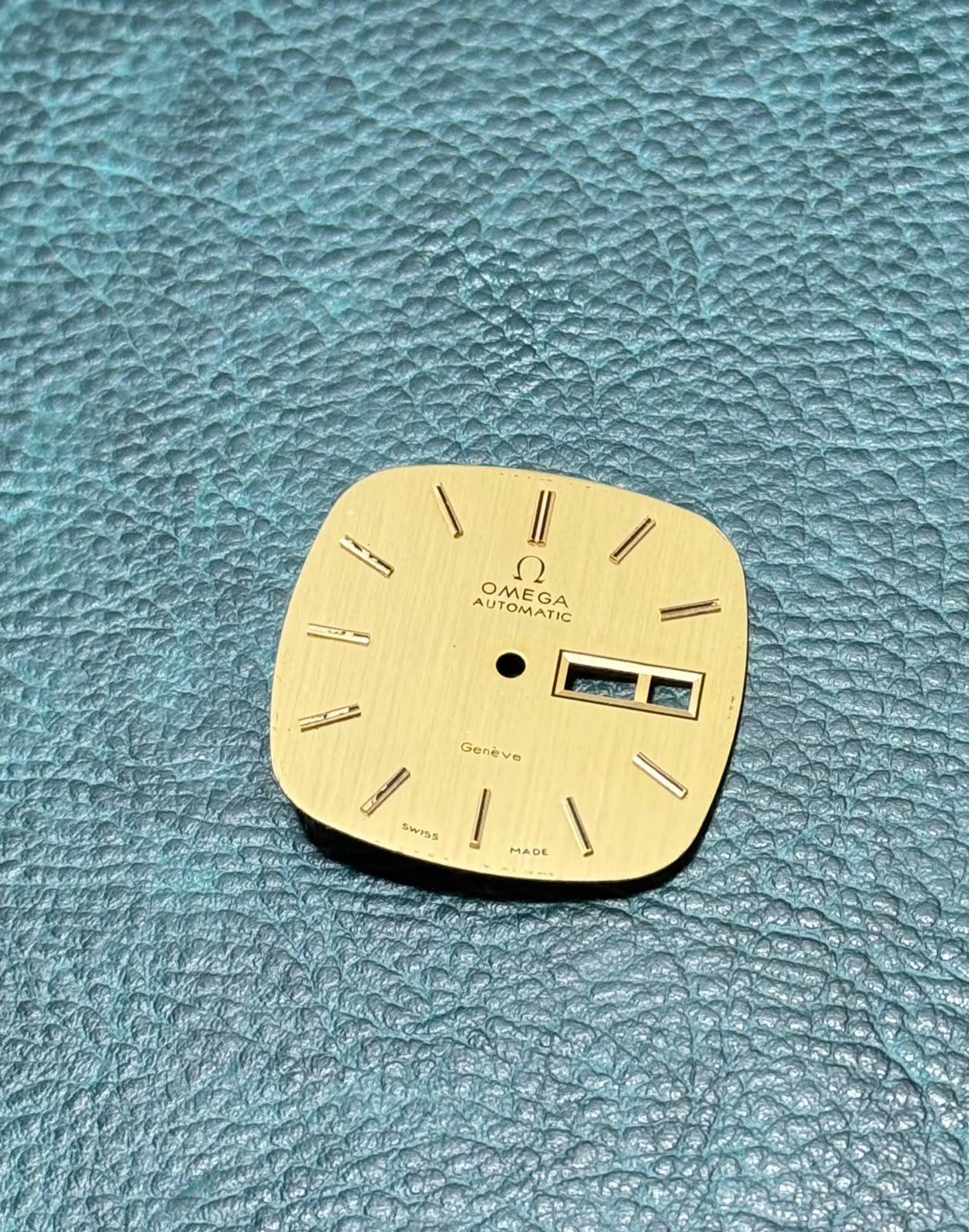 ESFERA OMEGA AUTOMATIC GENEVE 30 X 30 MM